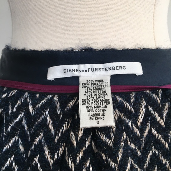 DVF Wool Blend A Line Mid Skirt Chevron Knit Navy Blue Silver Retro - Picture 3 of 5